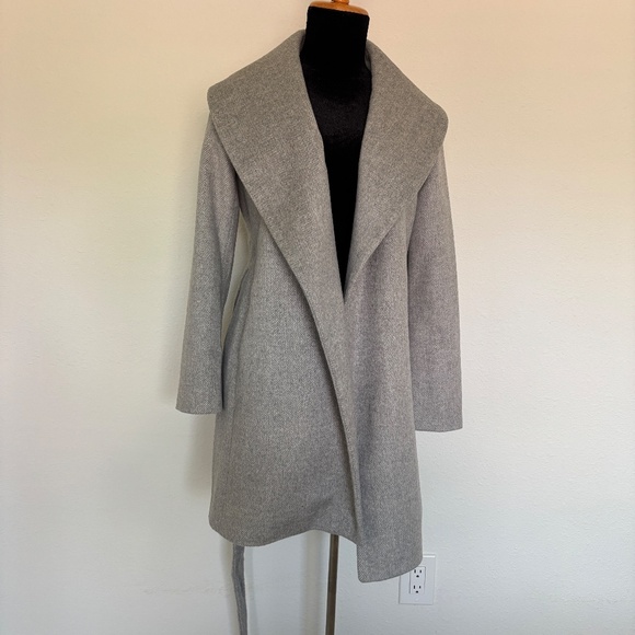 Ann Taylor Gray Herringbone Shaw Wrap Coat - Picture 4 of 6